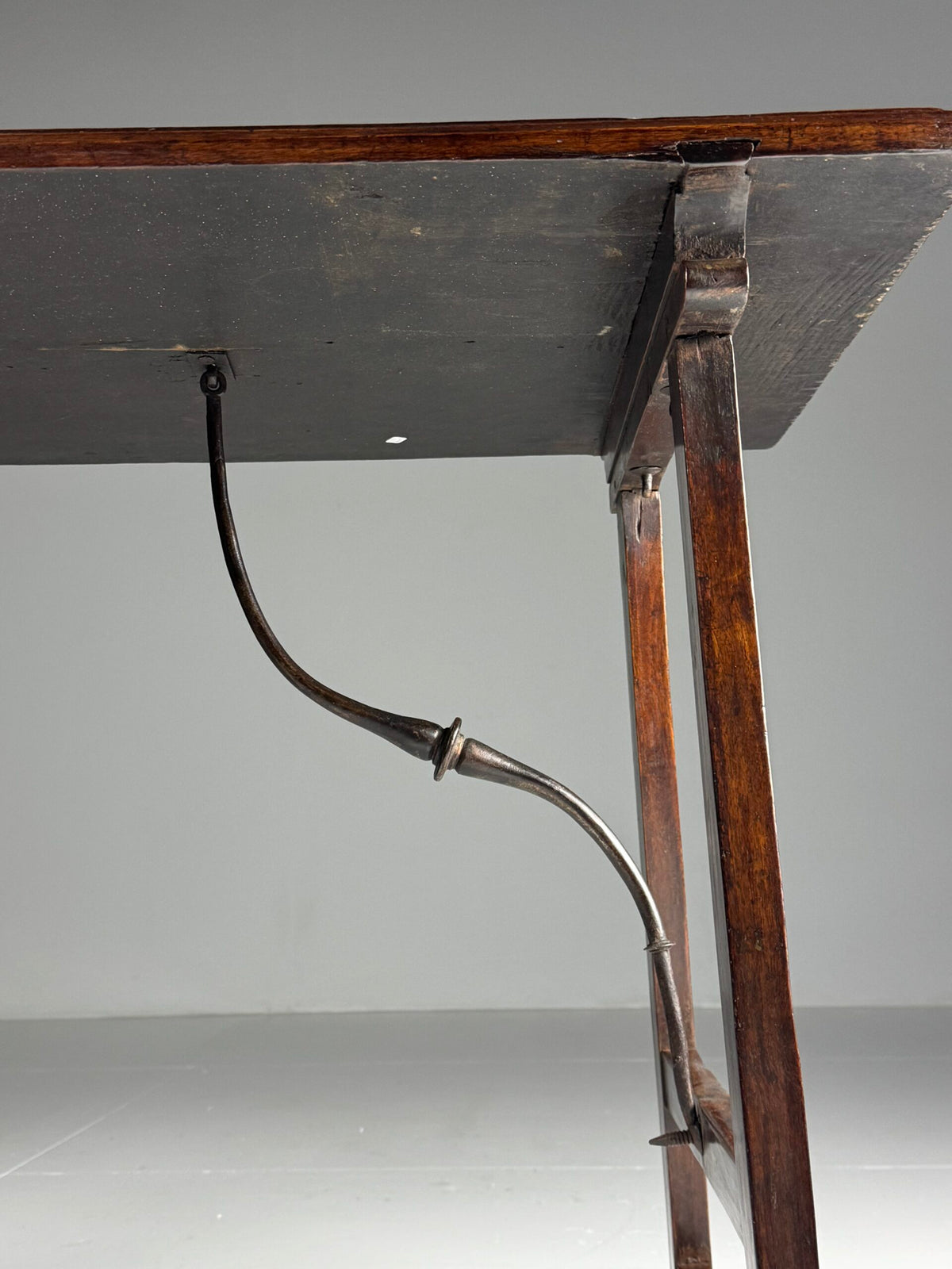Spanish Walnut Console Table, 18th Century, photo 2