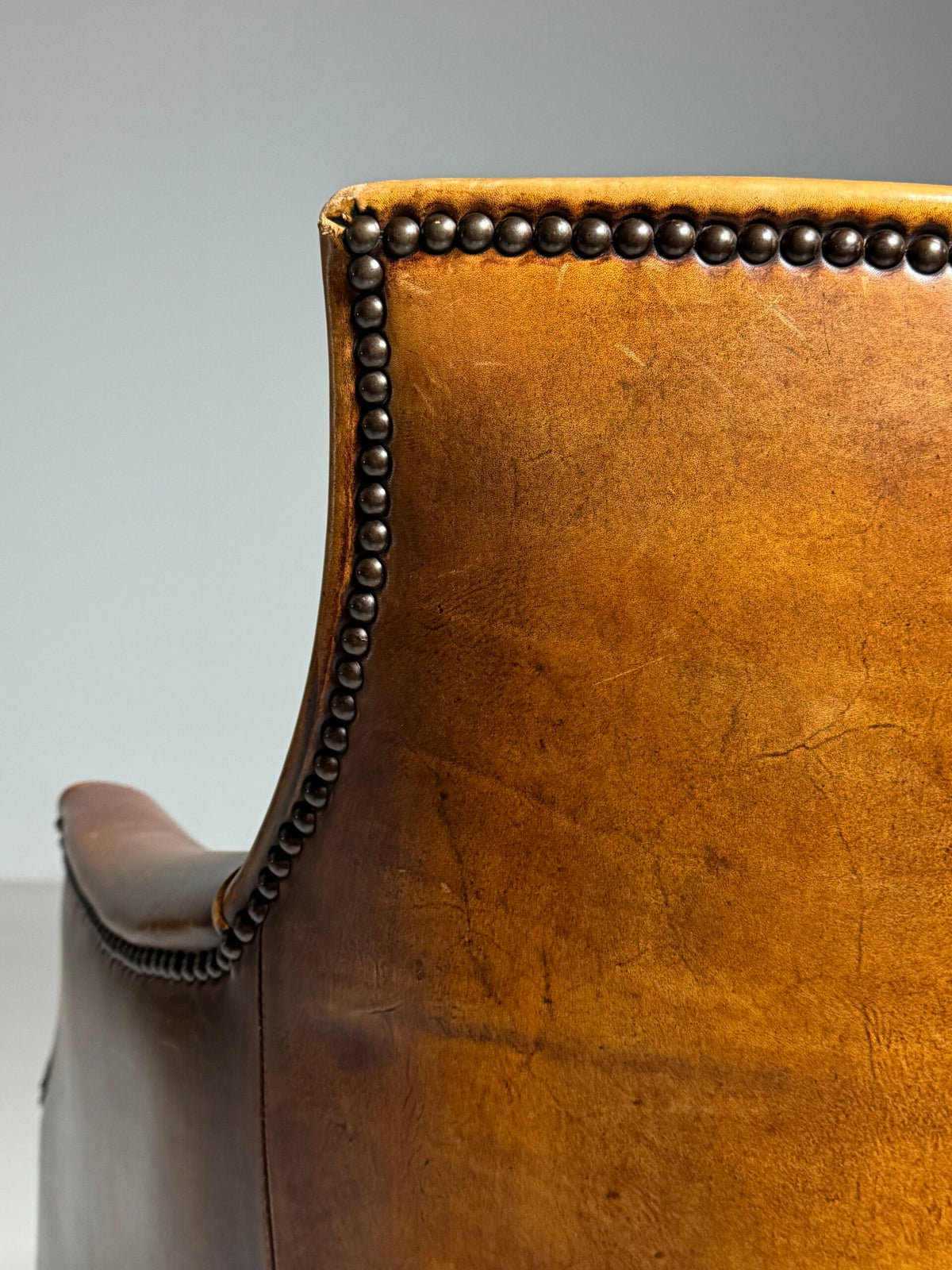 Sheepskin Club Chair in Country House Style, photo 2