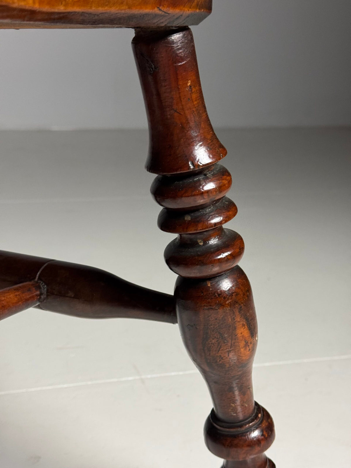 English Yew Wood Windsor Chair, c. 1800, photo 9