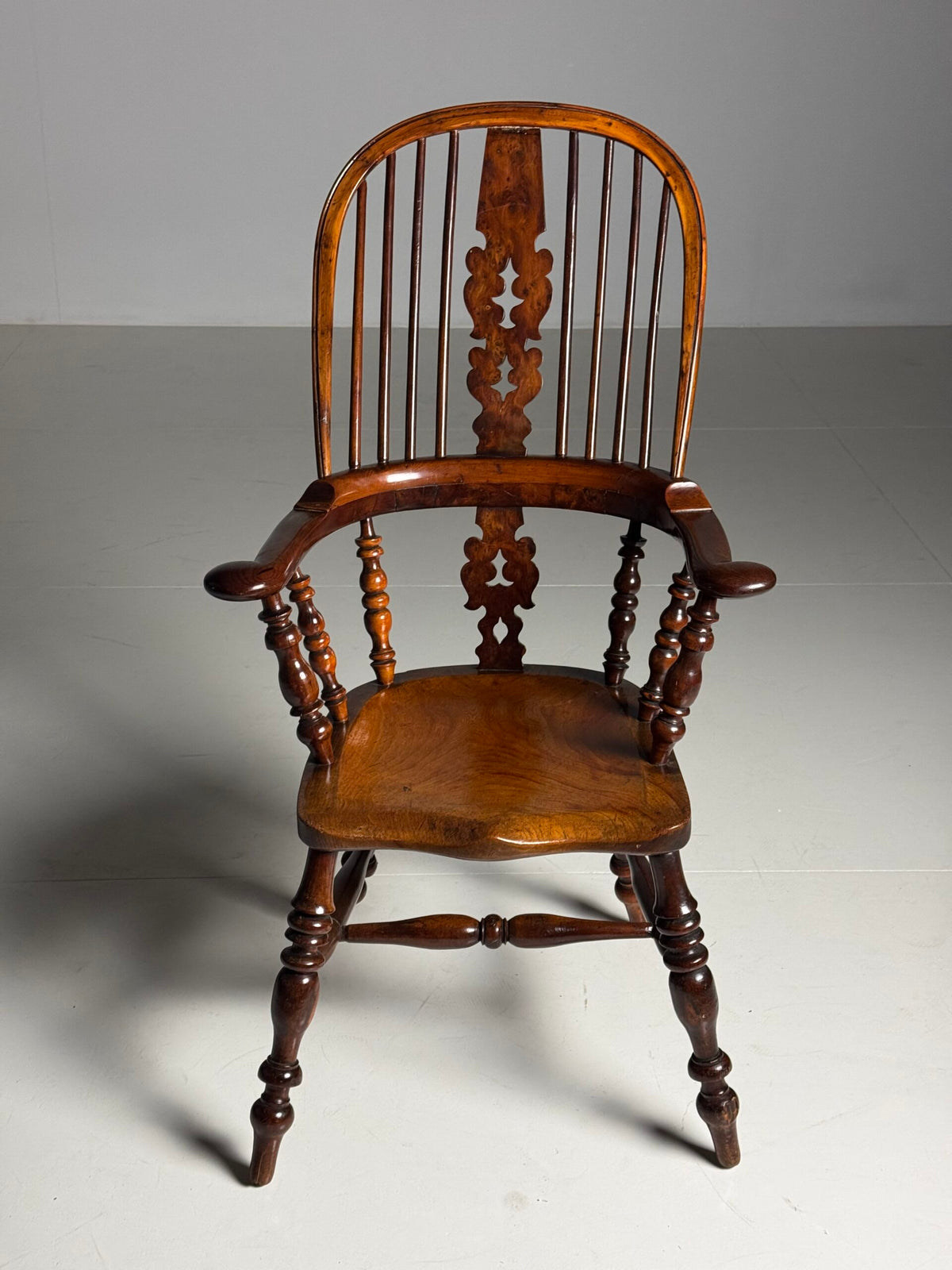 English Yew Wood Windsor Chair, c. 1800, photo 3