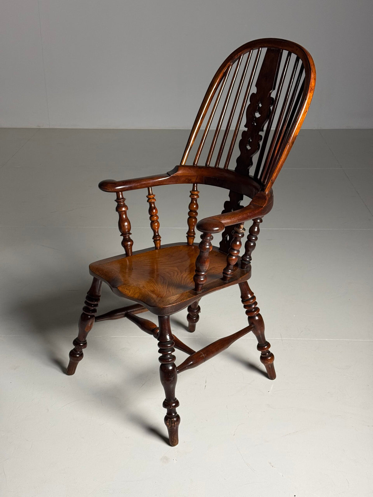 English Yew Wood Windsor Chair, c. 1800, photo 12