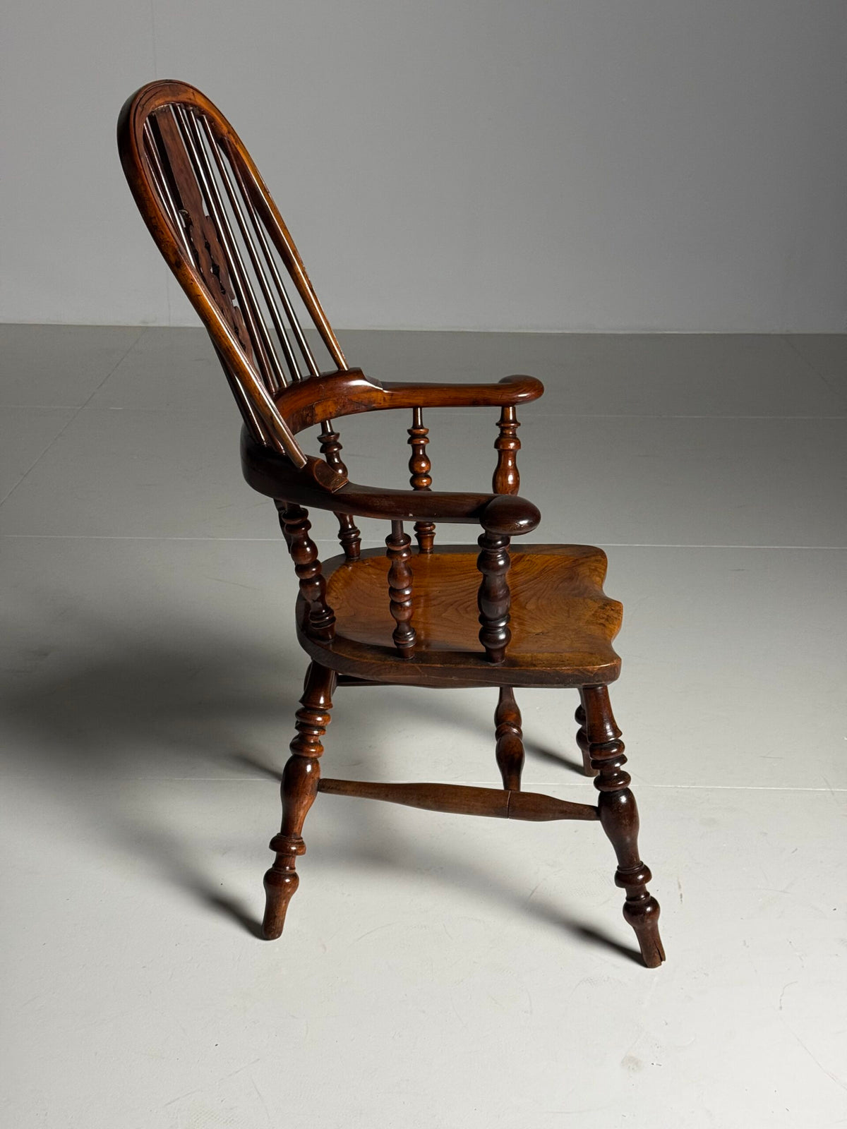 English Yew Wood Windsor Chair, c. 1800, photo 10