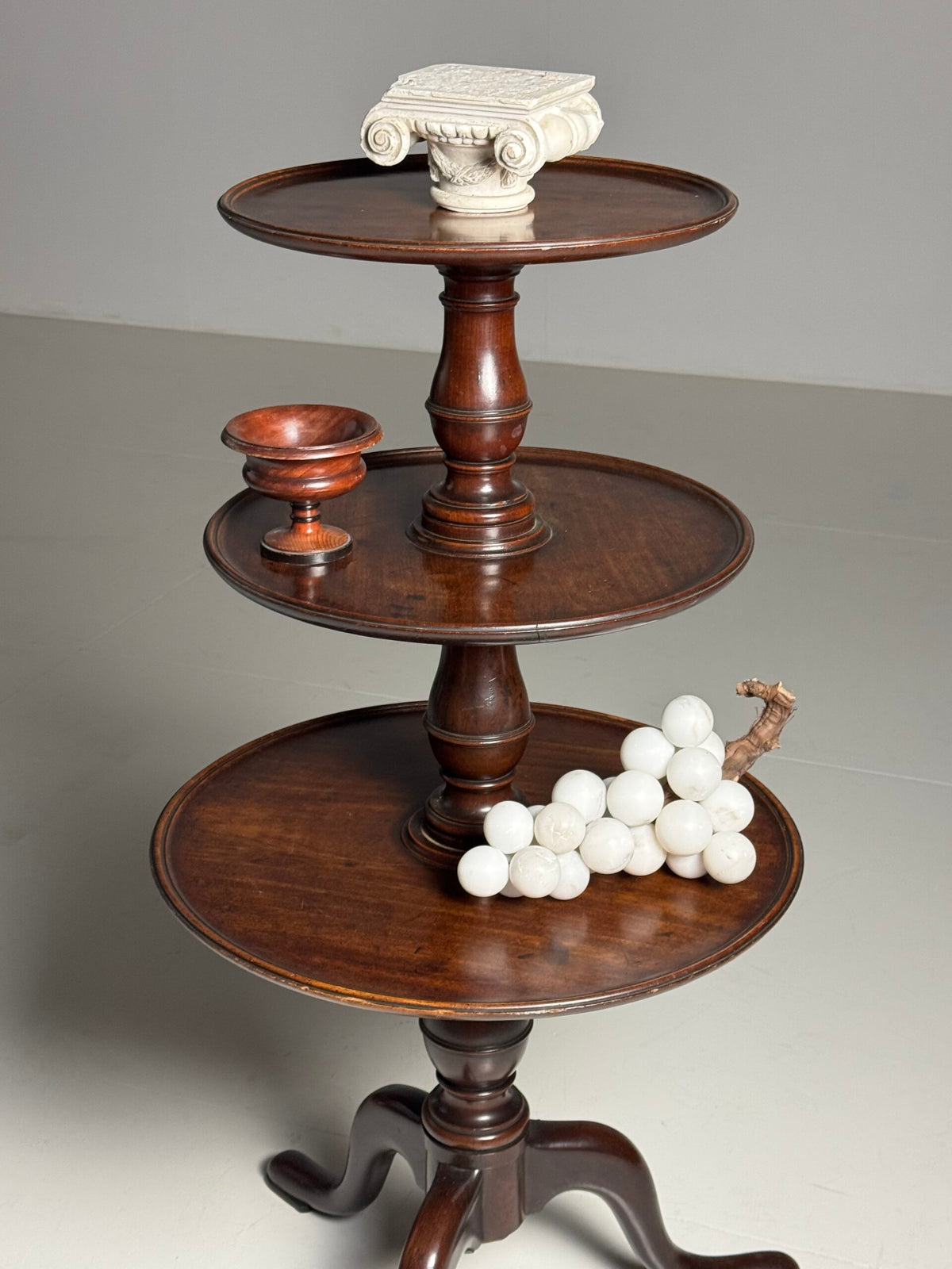 English Tripod Etagere Table, 19th Century, photo 2