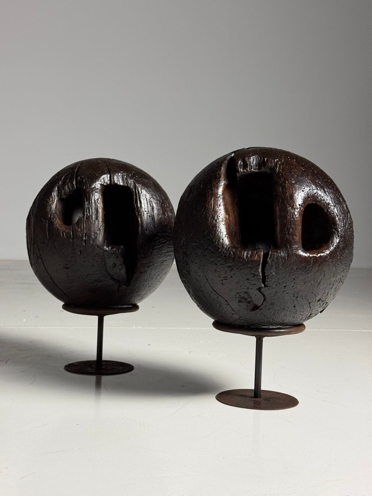 Pair of 18th Century Wooden Bowling Balls on Stand, photo 8