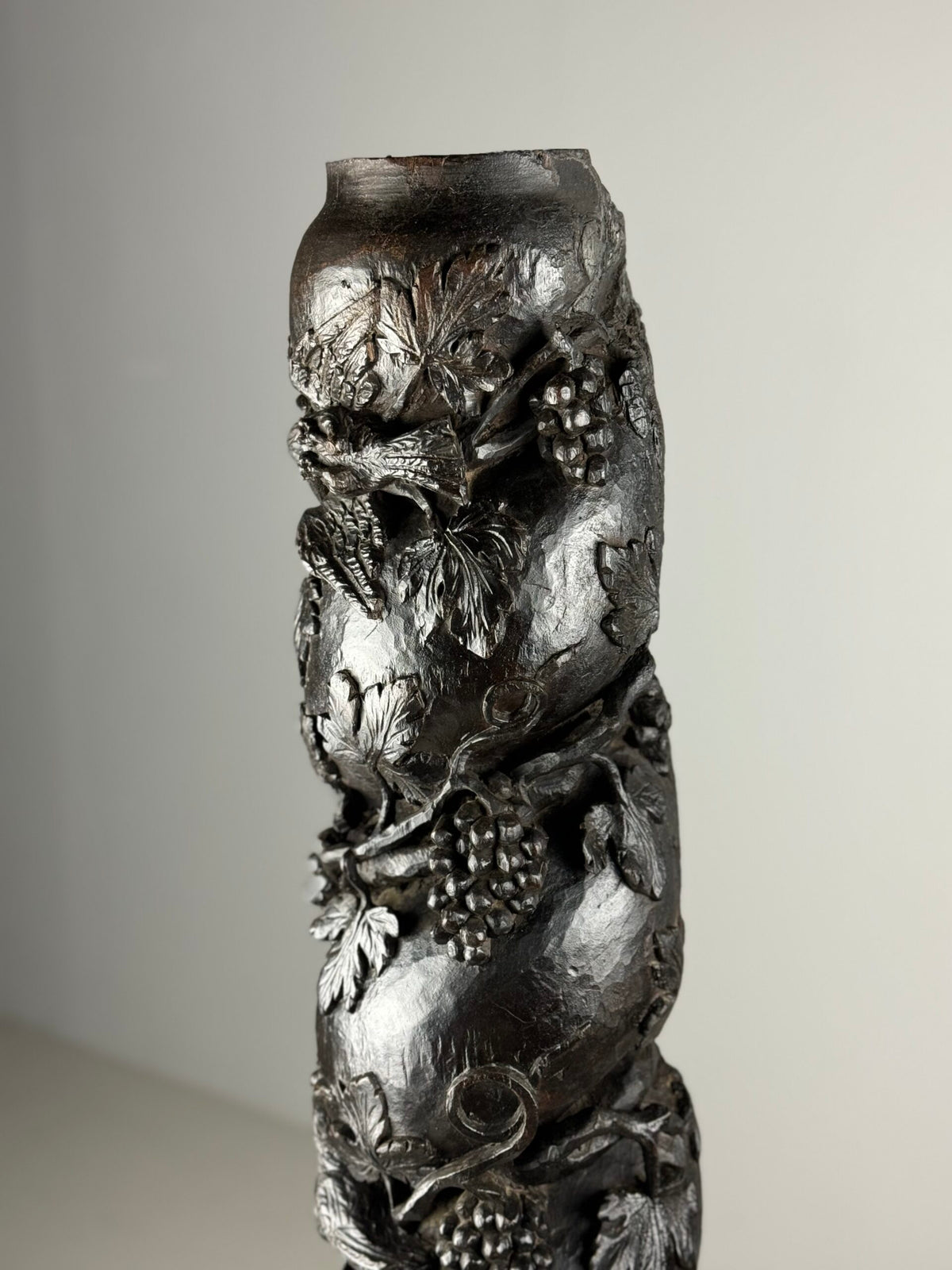 French Hand Carved Column Fragment from an Altar, 18th Century, photo 4