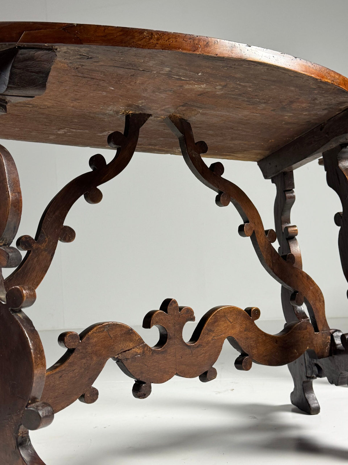 Pair of Italian Walnut Demi Lune Console Tables, 18th Century, photo 5