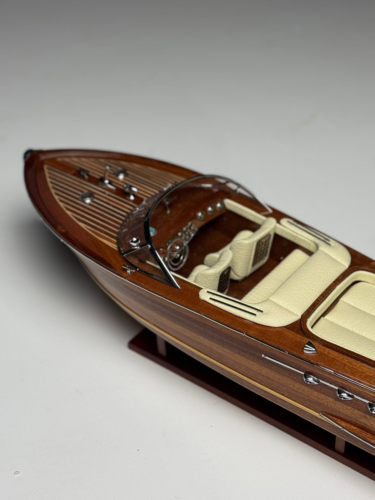 Riva Aquarama Scale Model Boat, 1:12, photo 1