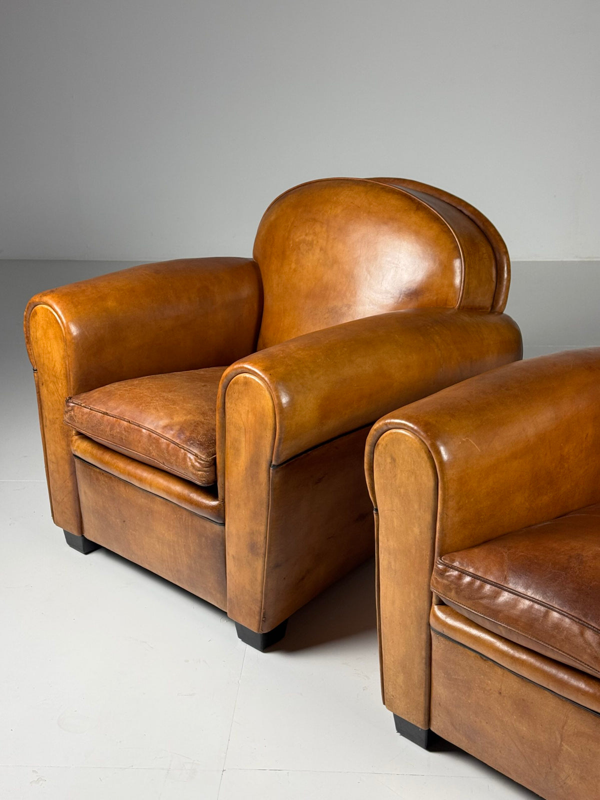 Pair of Bart van Bekhoven Sheepskin Club Chairs, photo 12