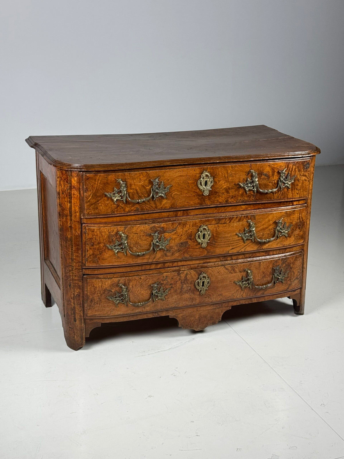 Large French Commode with Three Drawers, 18th Century, photo 4