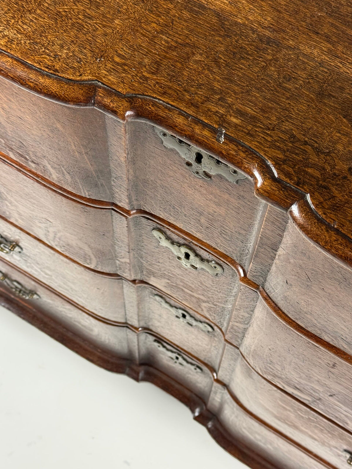 Dutch Oak Serpentine Chest of Drawers, c. 1760, photo 5