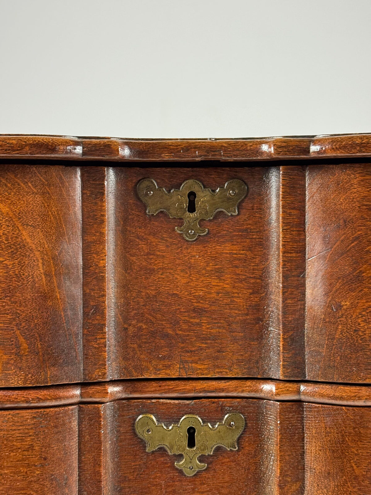Dutch Oak Serpentine Chest of Drawers, c. 1760, photo 14