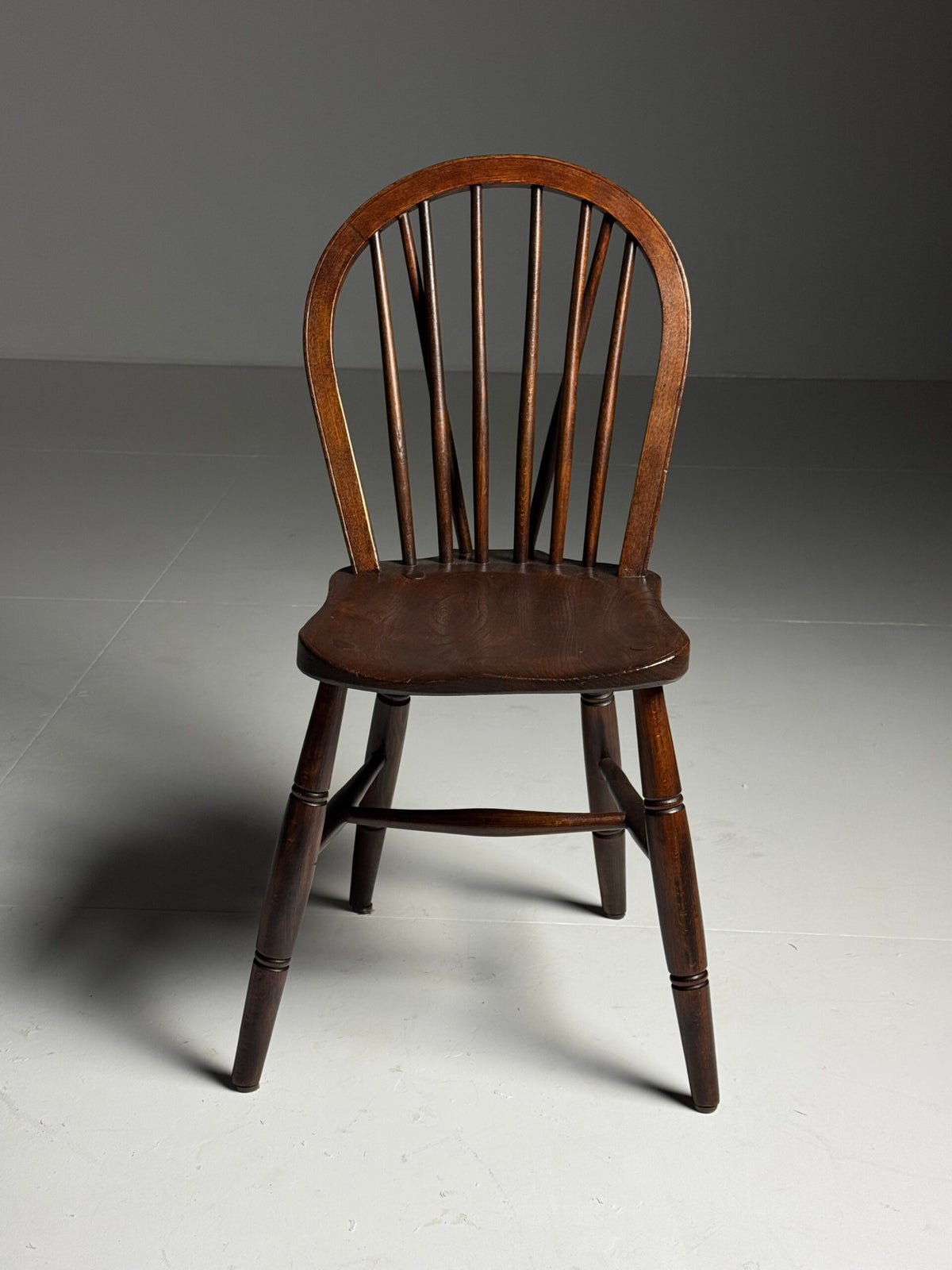 Set of Four English Windsor Spindle Back Chairs, Early 20th Century, photo 5