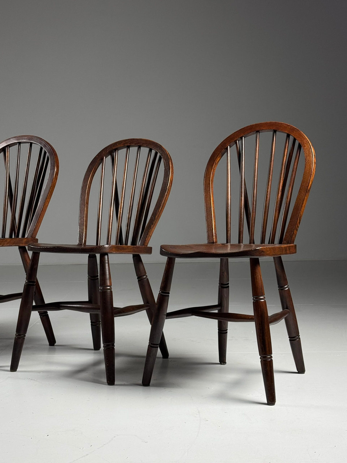Set of Four English Windsor Spindle Back Chairs, Early 20th Century, photo 2