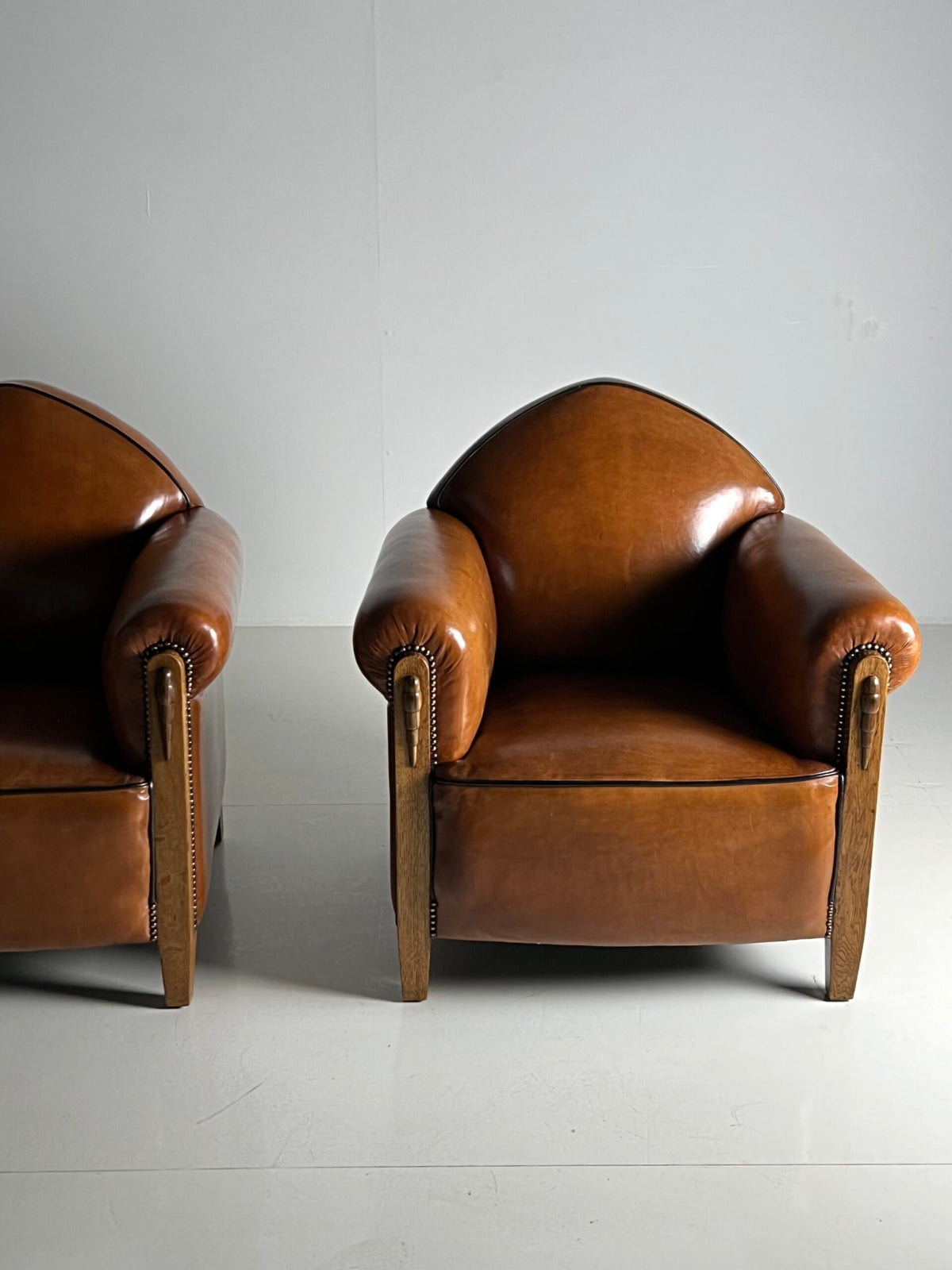 Pair of 1920s Art Deco Sheepskin Club Chairs, photo 1