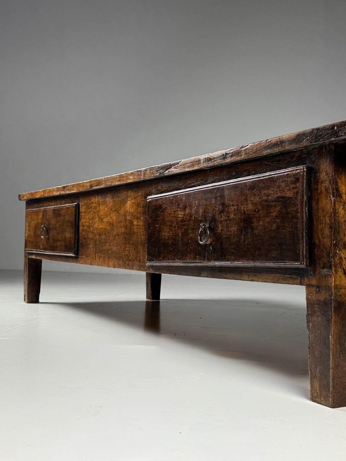 Spanish Walnut Coffee Table or TV Unit with Three Drawers, 18th Century, photo 1