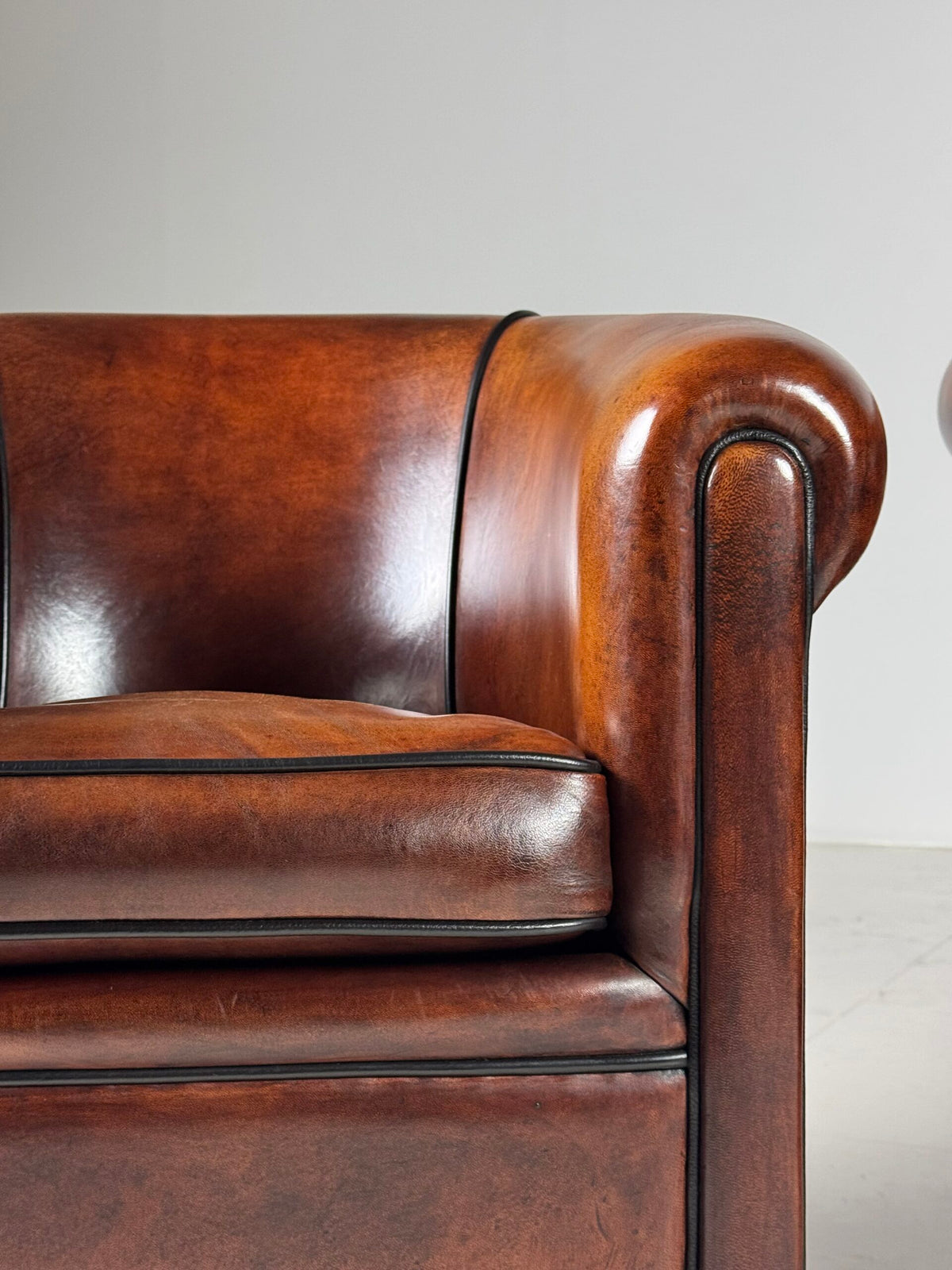 Pair of Dutch Lounge Atelier Sheepskin Club Chairs, photo 4