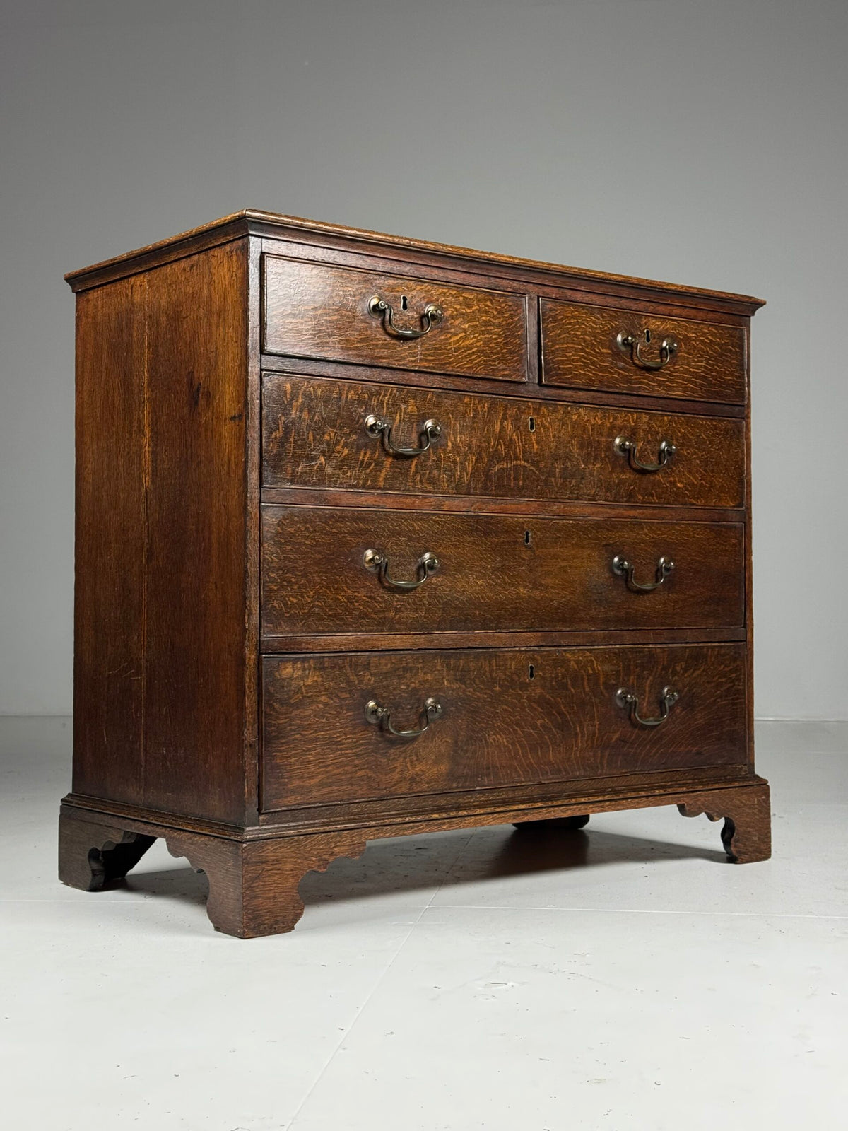 English Georgian Oak Chest of Drawers, circa 1780, photo 1