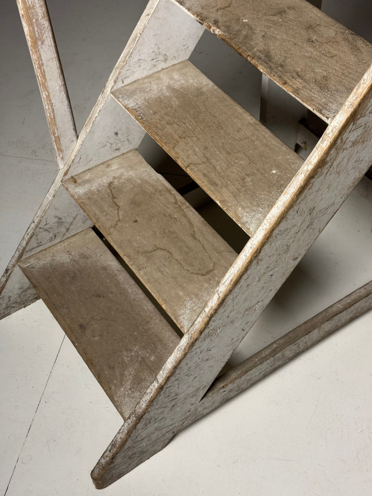 French Library Steps in Original Grey Paint, Early 20th Century, photo 13
