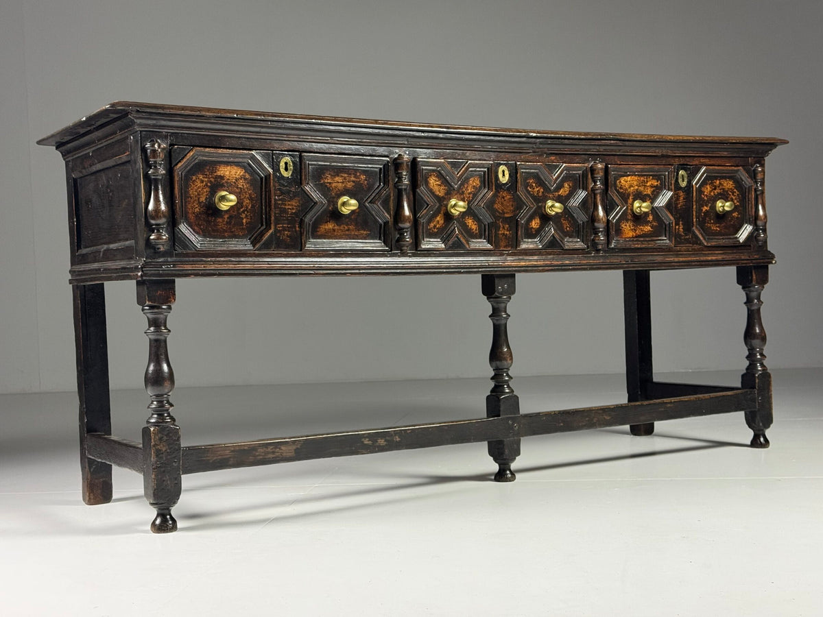 English William and Mary Oak Dresser Base, Late 17th Century, photo 6