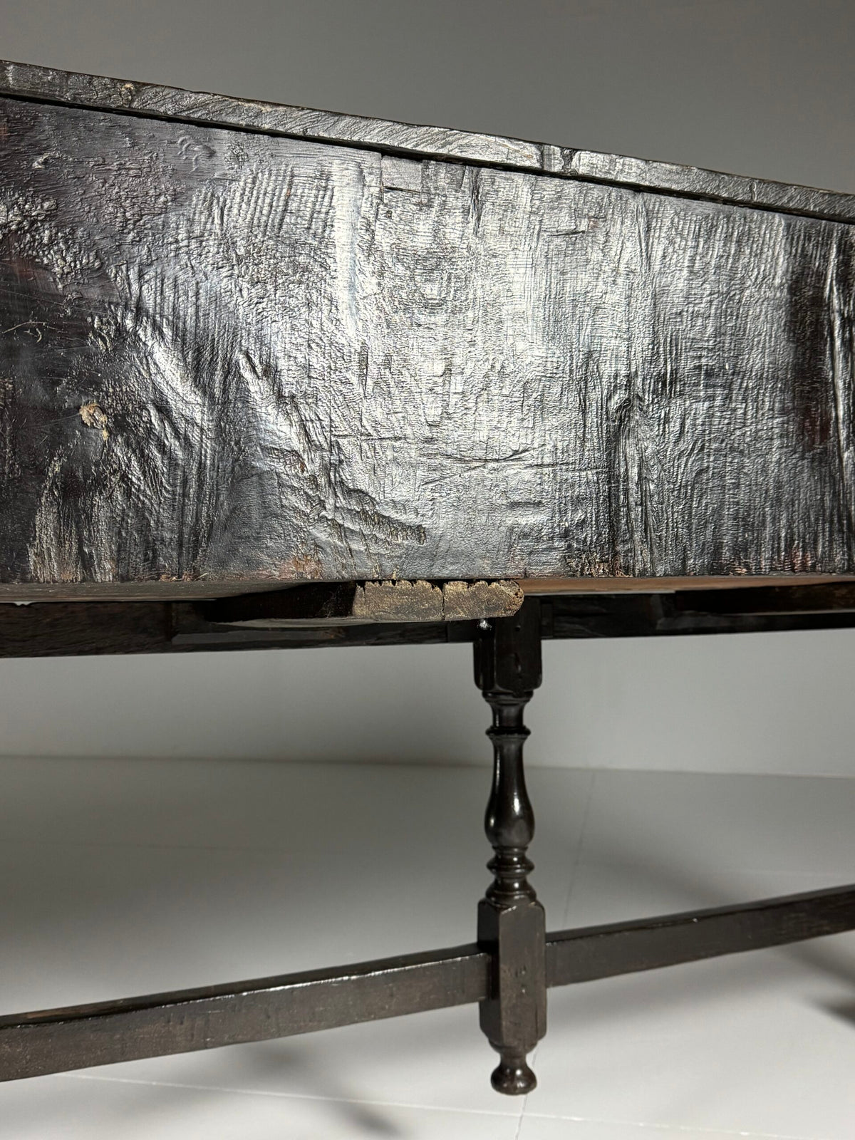English William and Mary Oak Dresser Base, Late 17th Century, photo 7
