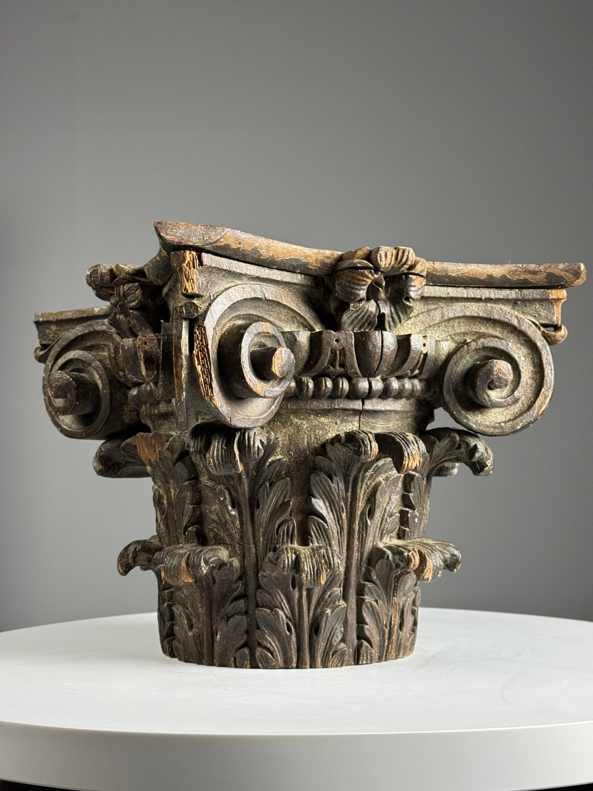 Hand Carved Oak Capital, France, 18th Century, photo 1