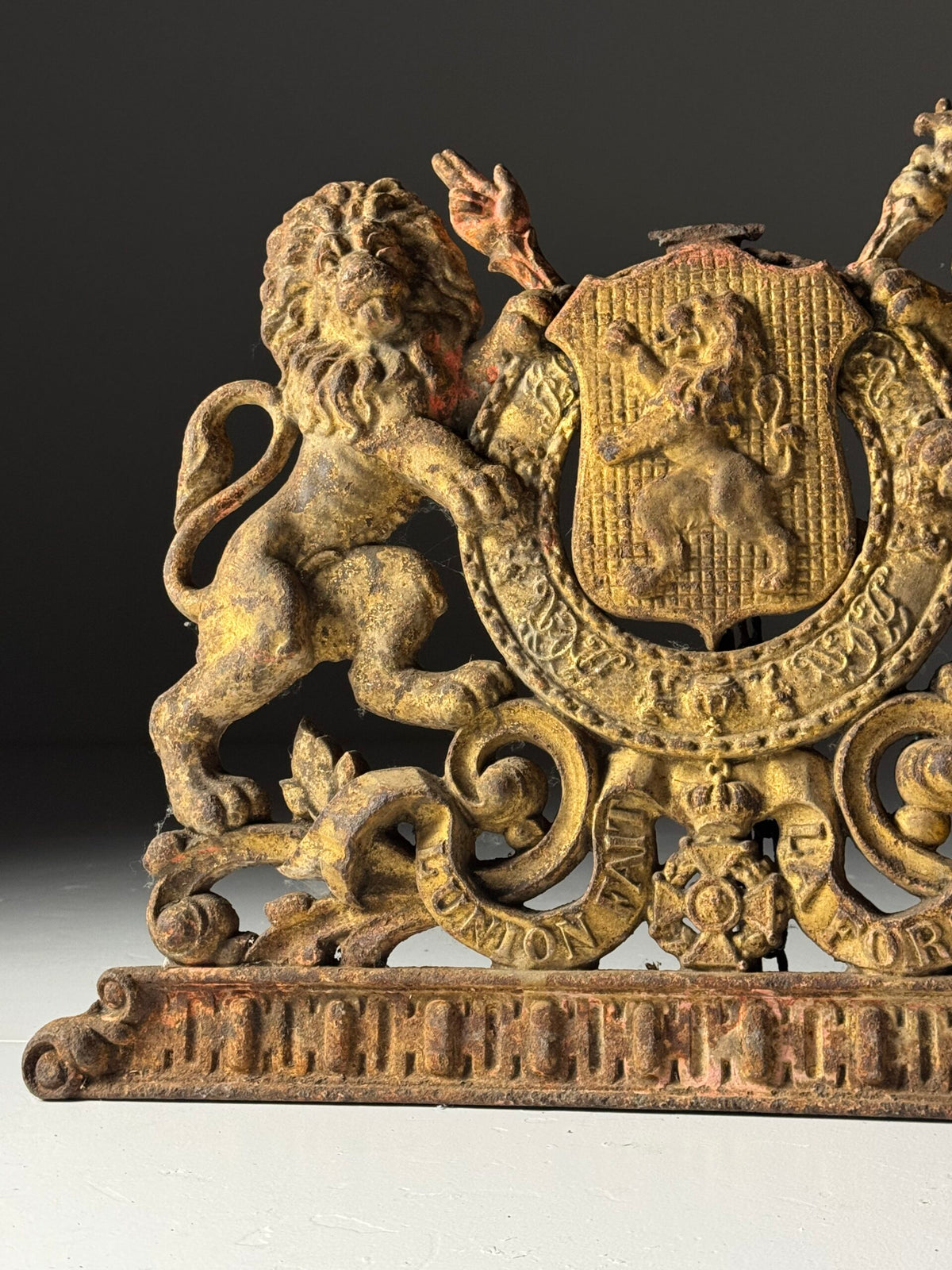 19th Century Cast Iron Coat of Arms, photo 2