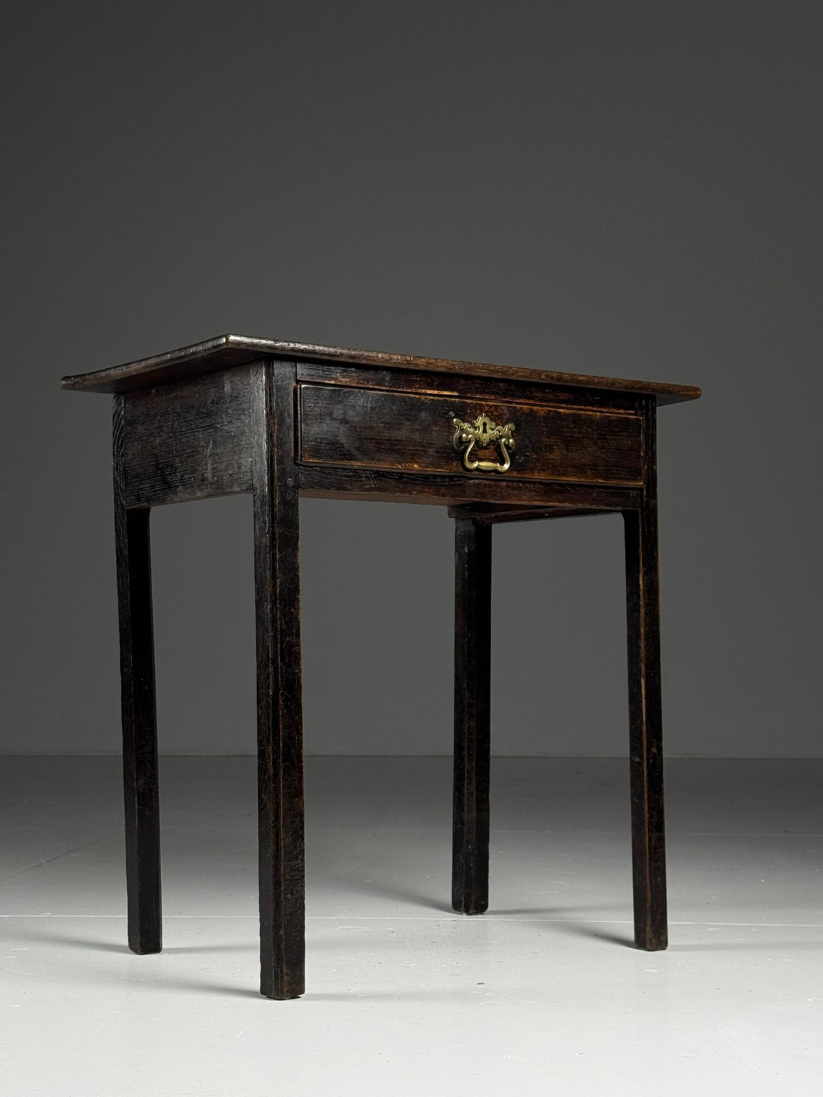 English Oak Side Table with Drawer, Late 17th Century, photo 1
