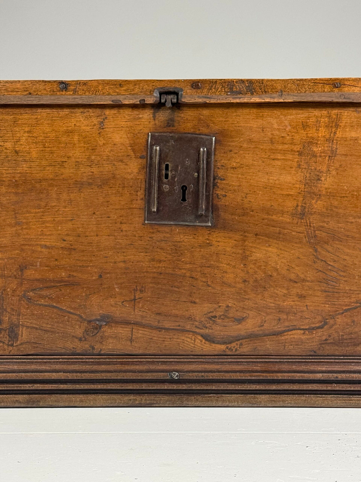 Large Spanish Walnut Chest, 18th Century, photo 6