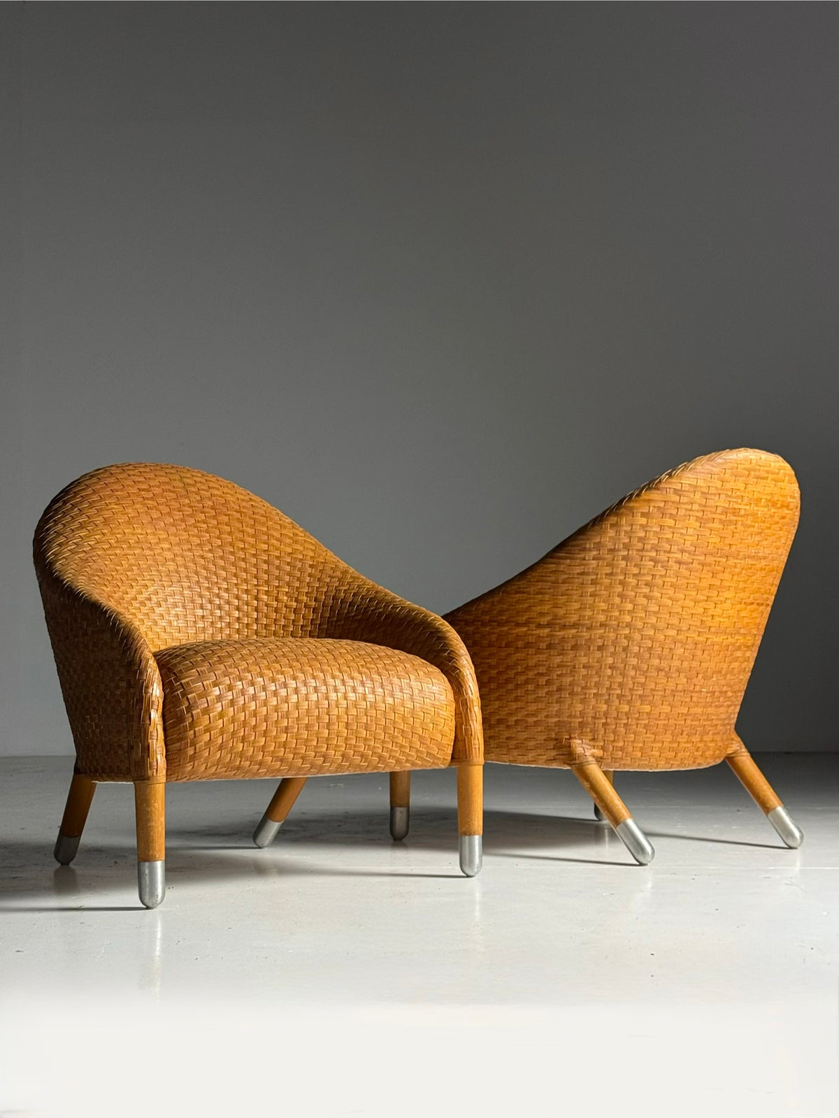 Pair of B&B Italia Cognac Leather Club Chairs by Antonio Citterio, photo 1