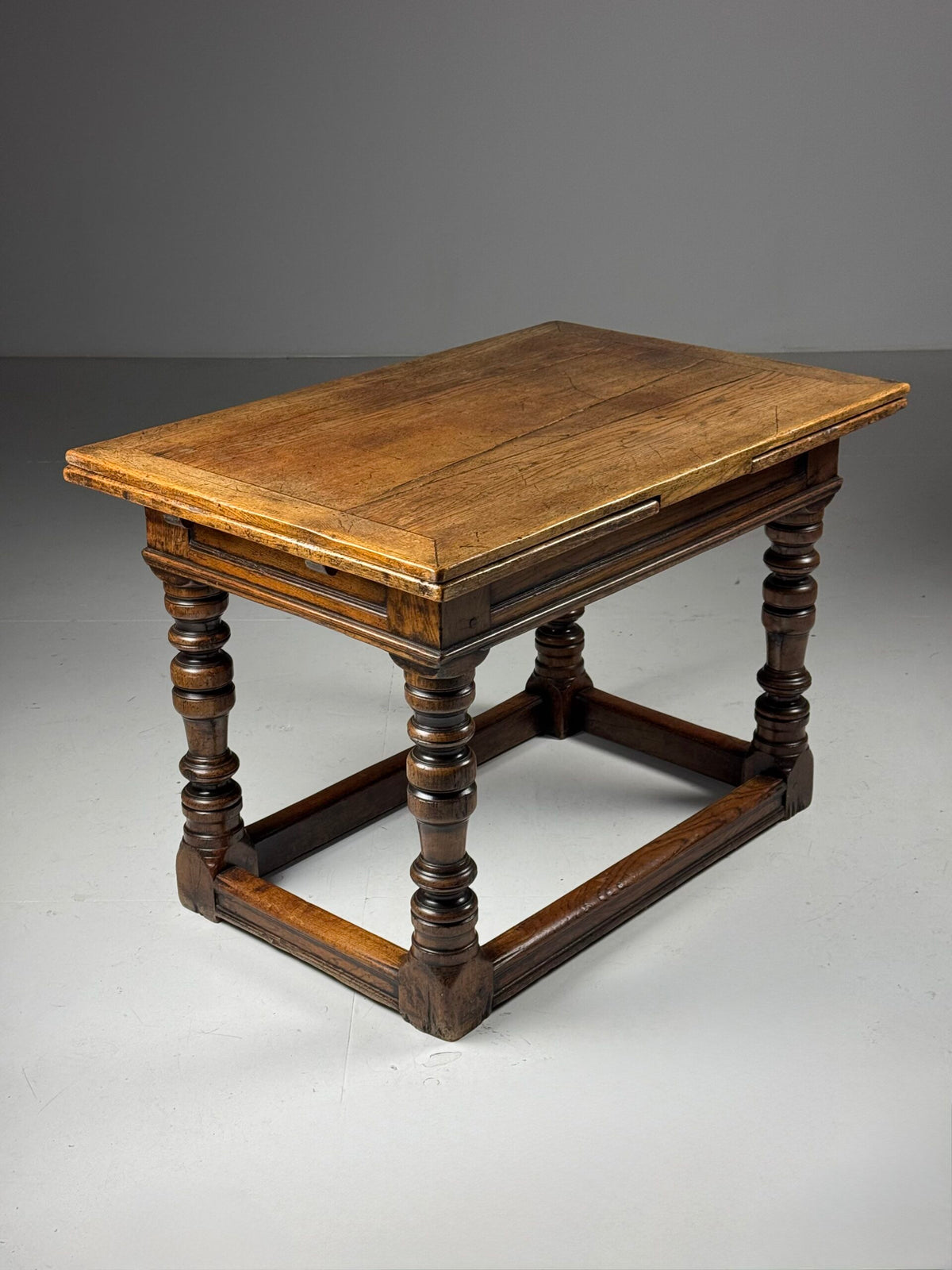 English Oak Extending Table, circa 1700, photo 15