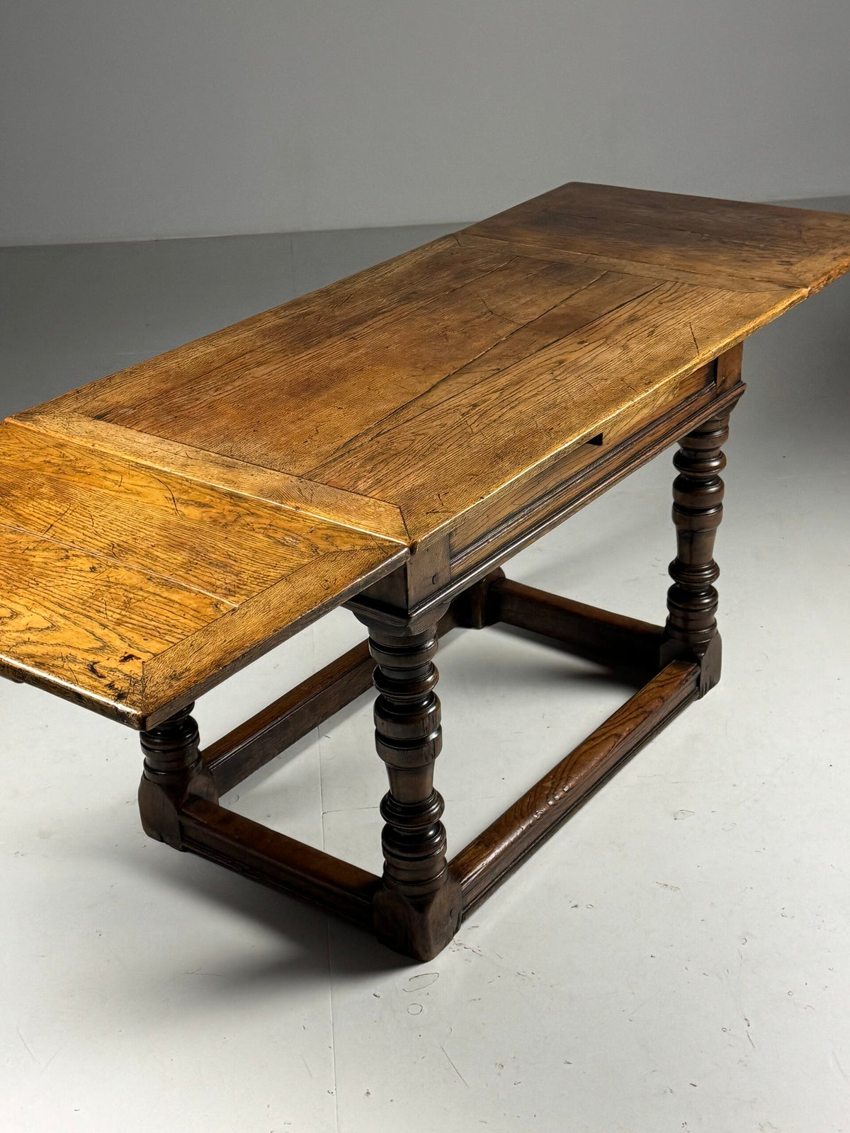 English Oak Extending Table, circa 1700, photo 9