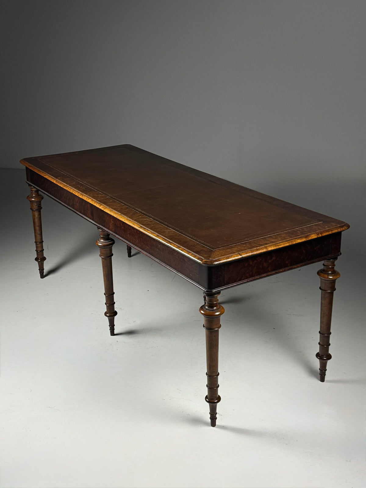 Victorian Mahogany Writing Table with Leather Top, 1850 to 1870, photo 1