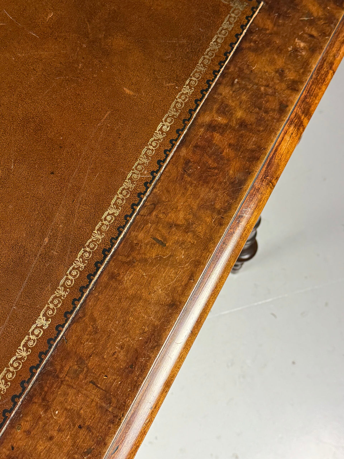 Victorian Mahogany Writing Table with Leather Top, 1850 to 1870, photo 2