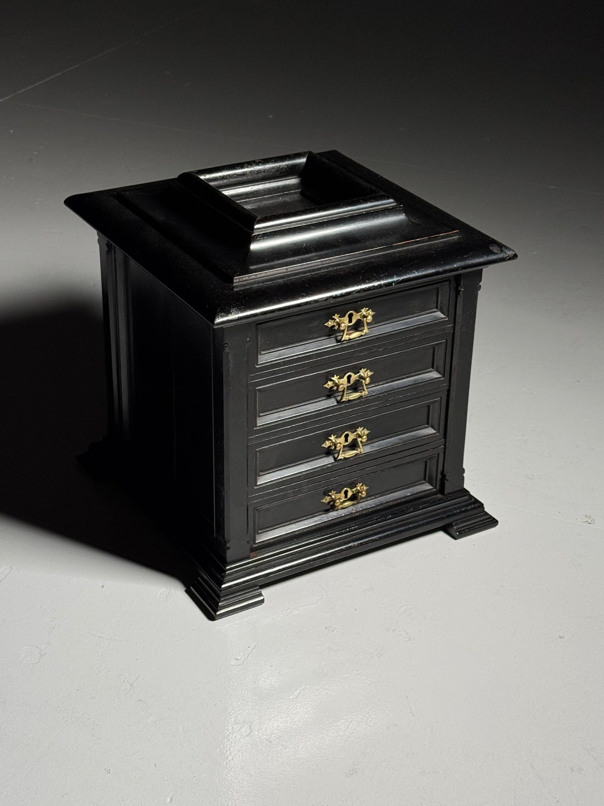 Black Lacquered Jewellery Cabinet, Belgium c. 1880, photo 2