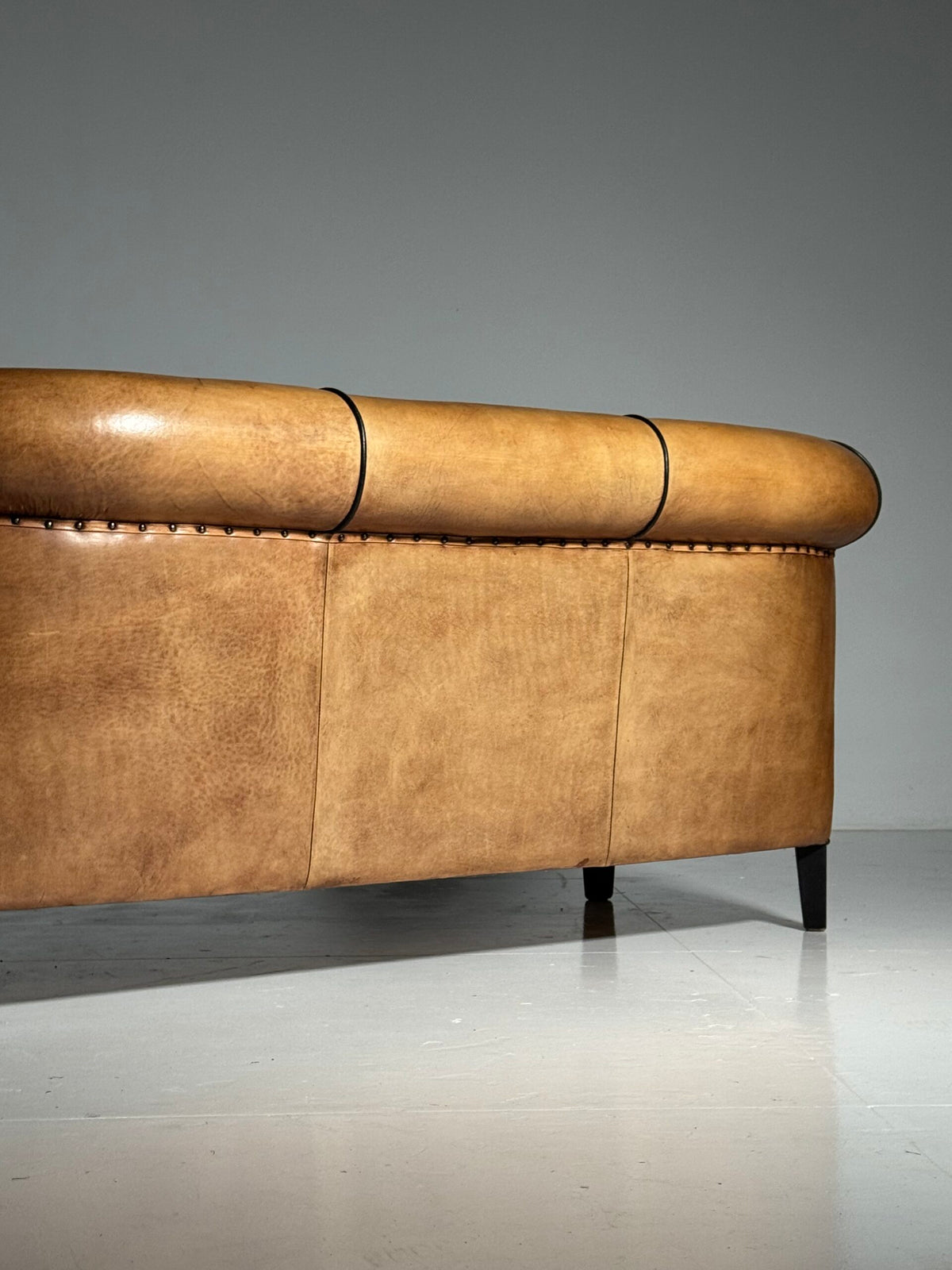 Lounge Atelier Sheepskin Leather Three Seater Sofa, Chesterfield Style, photo 2