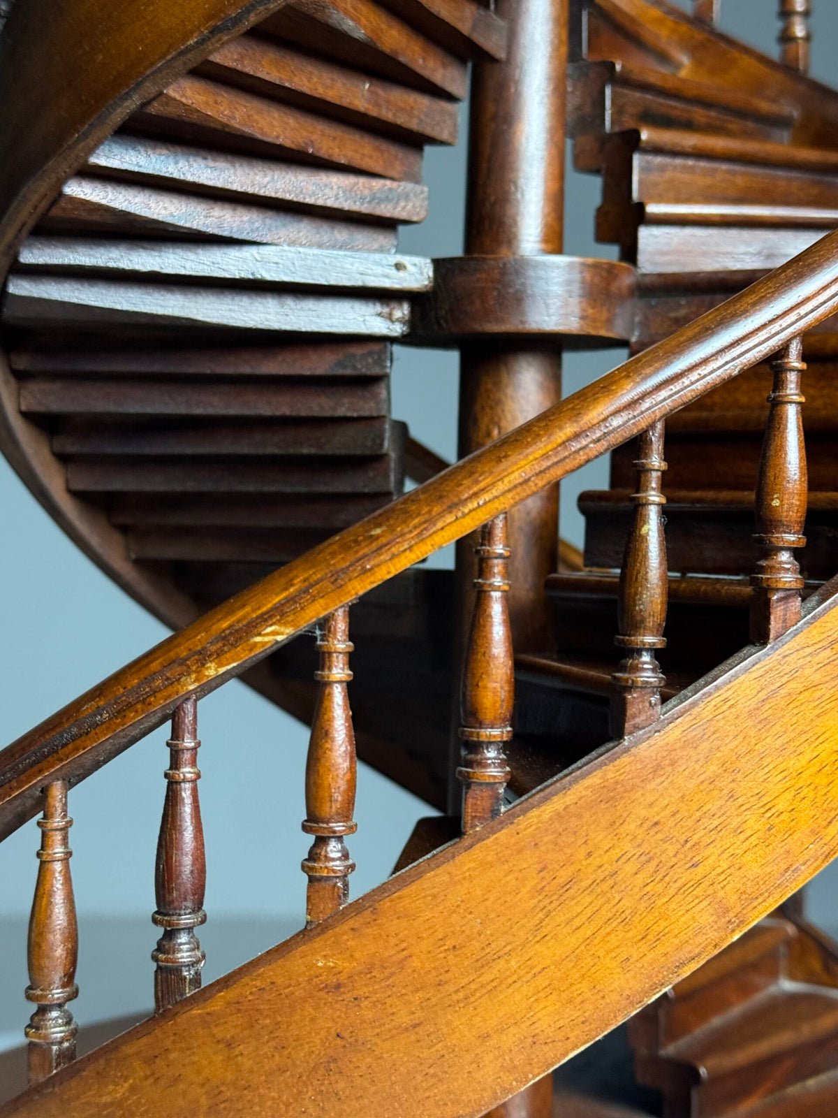 Mid 20th Century Mahogany Double Spiral Staircase Model, photo 10