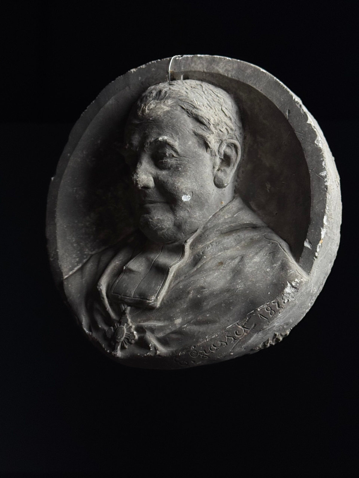 19th Century Plaster Portrait Medallion, photo 3