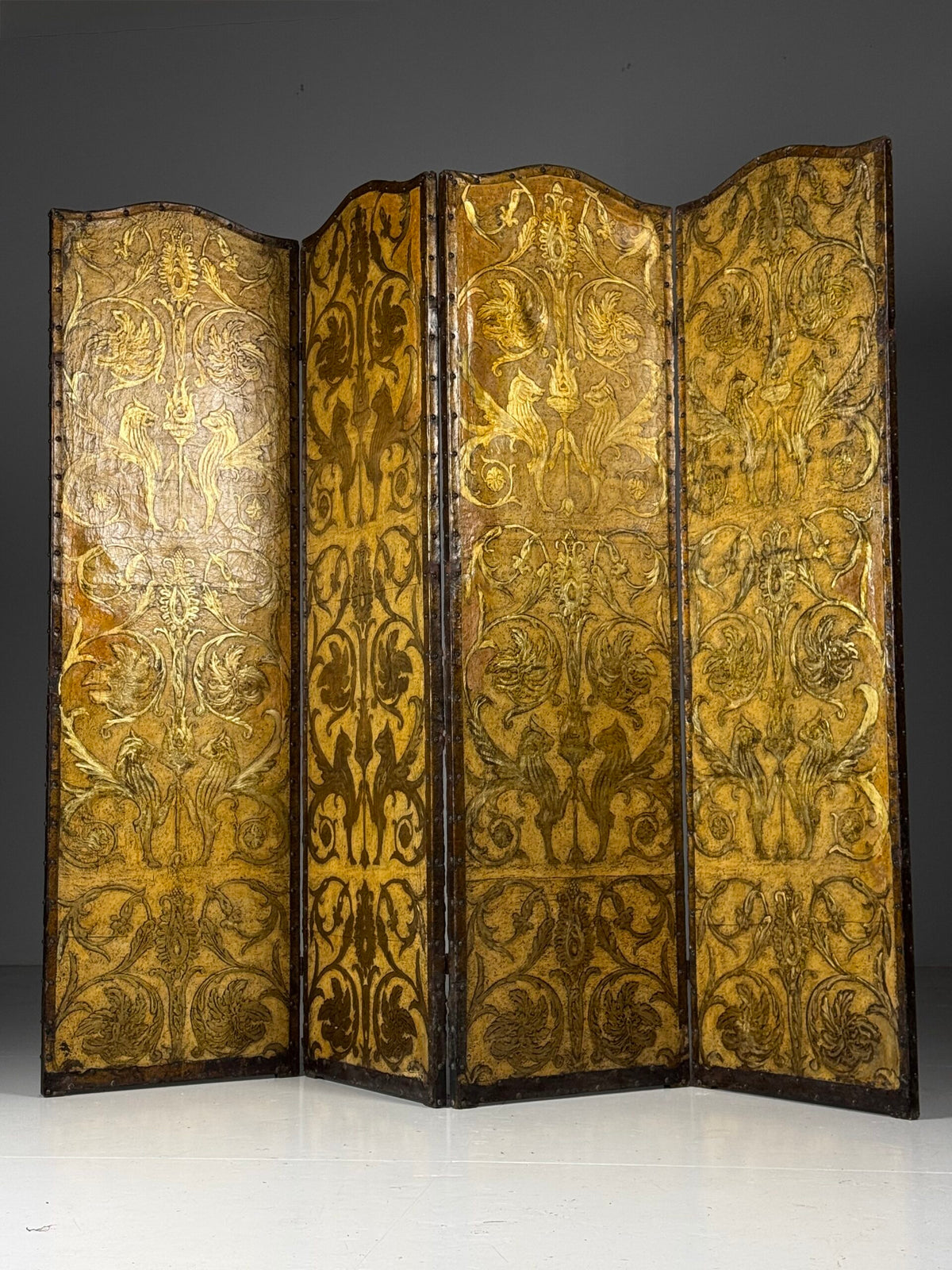 19th Century French Yellow Leather Folding Screen, photo 2