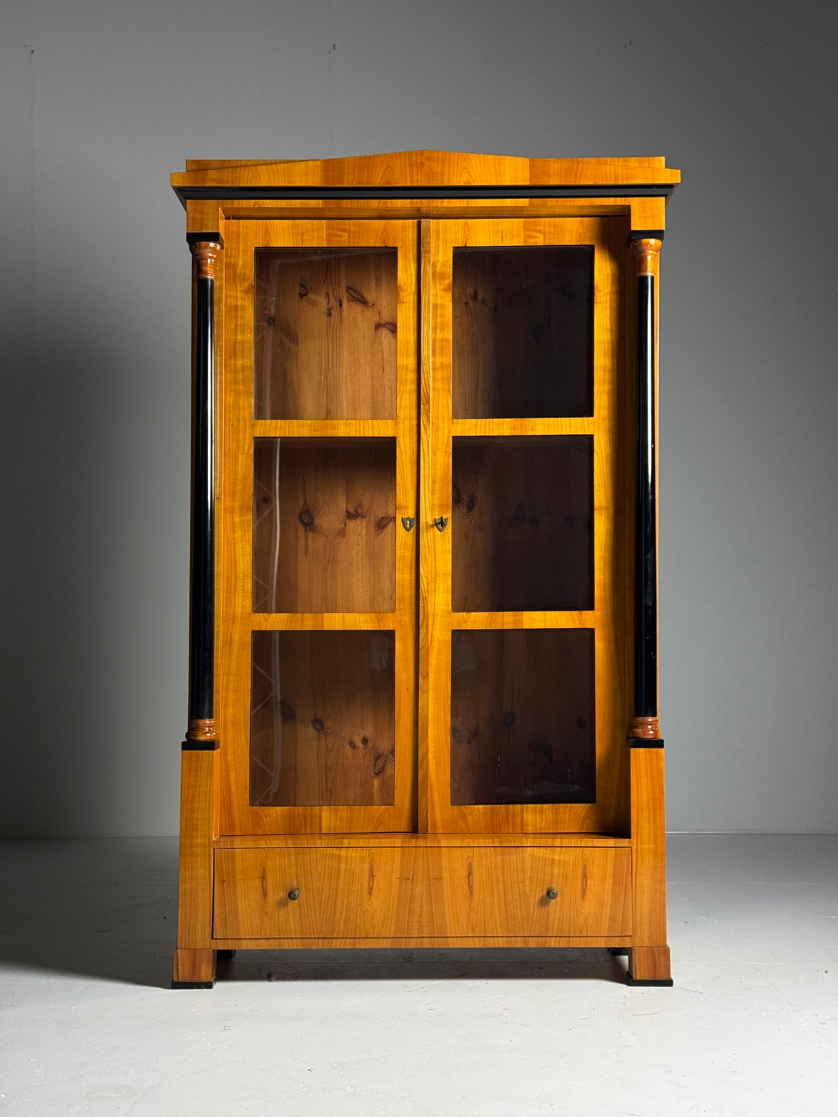 German Biedermeier Display Cabinet in Cherry Veneer, 19th Century, photo 23