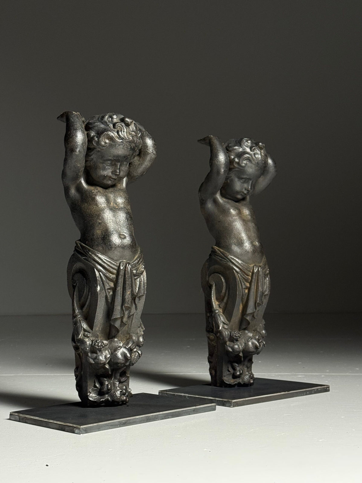 Pair of Cast Iron Angels on Stands, France, 19th Century, photo 1