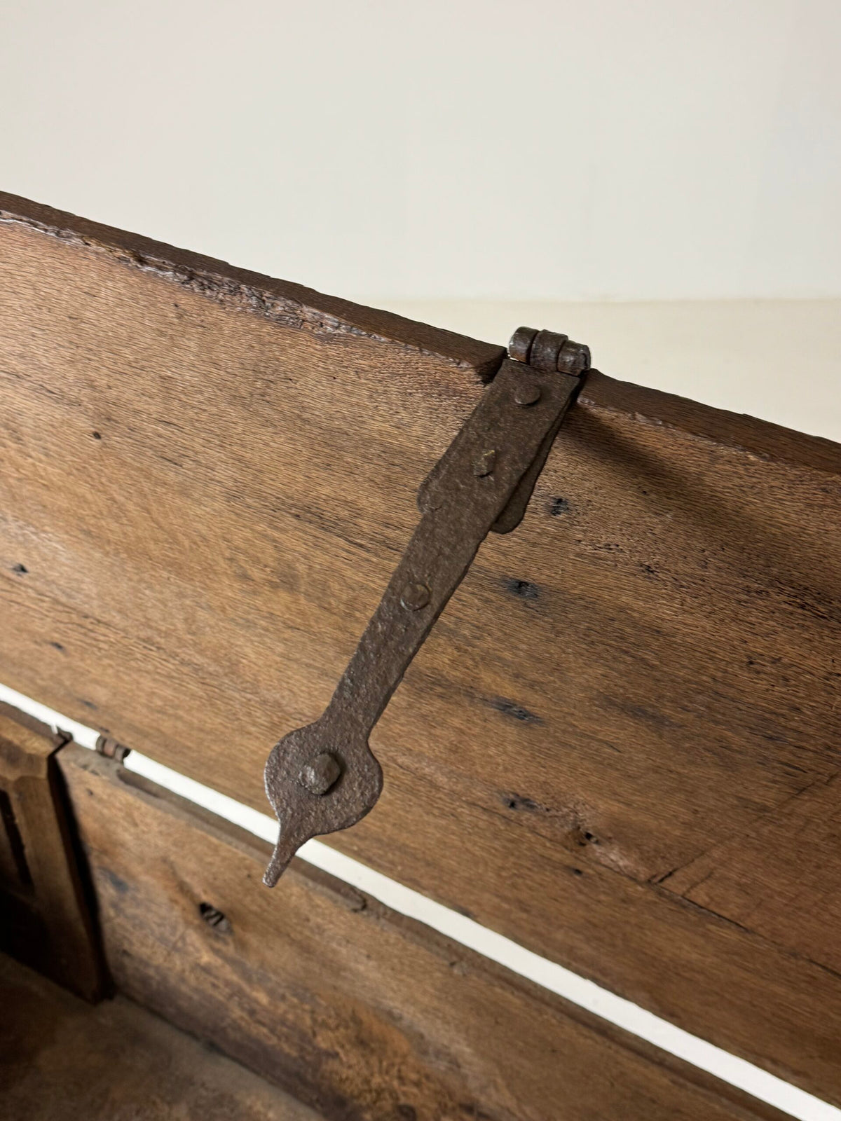 Oak Plank Chest (Stollentruhe), Early 17th Century, photo 10