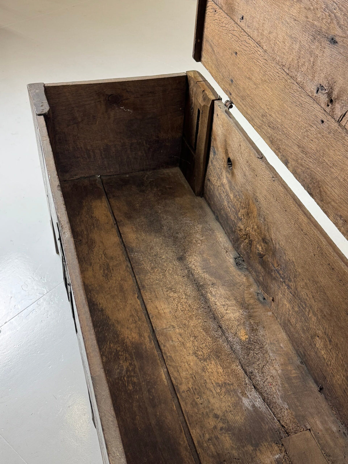 Oak Plank Chest (Stollentruhe), Early 17th Century, photo 7
