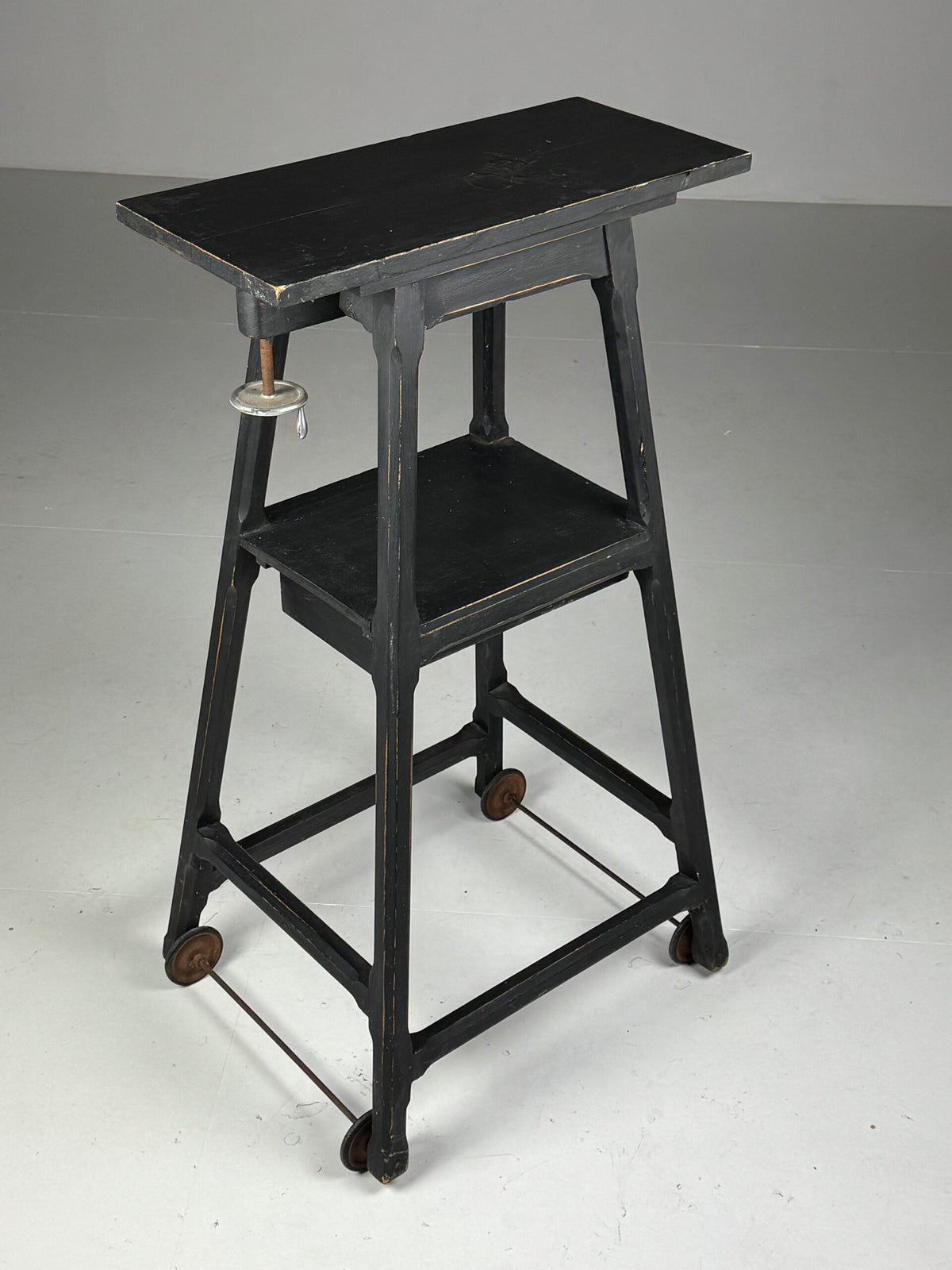 French Black Painted Sculpture Stand on Wheels, Mid to Late 20th Century, photo 12