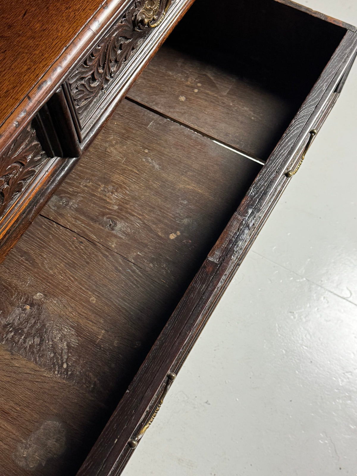 English Oak Chest of Drawers with Carved Front, Early 19th Century, photo 9