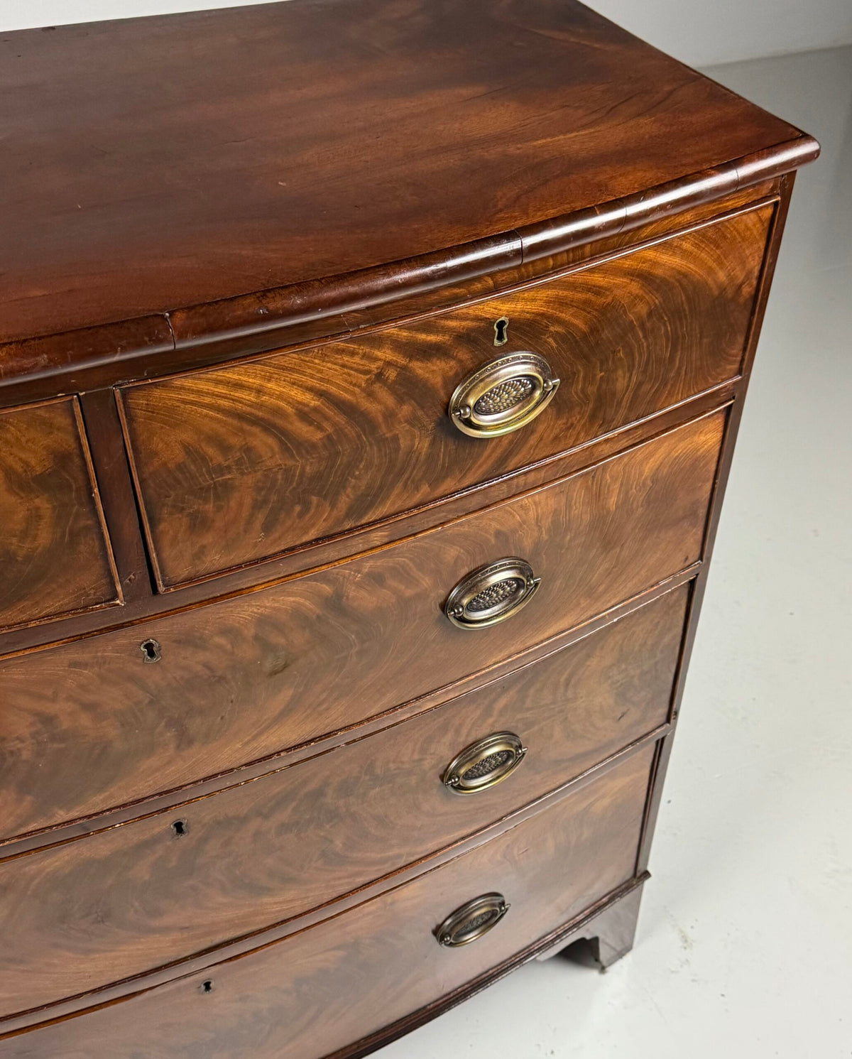 Mahogany Bowfront Chest of Drawers, England, Late 19th Century, photo 8