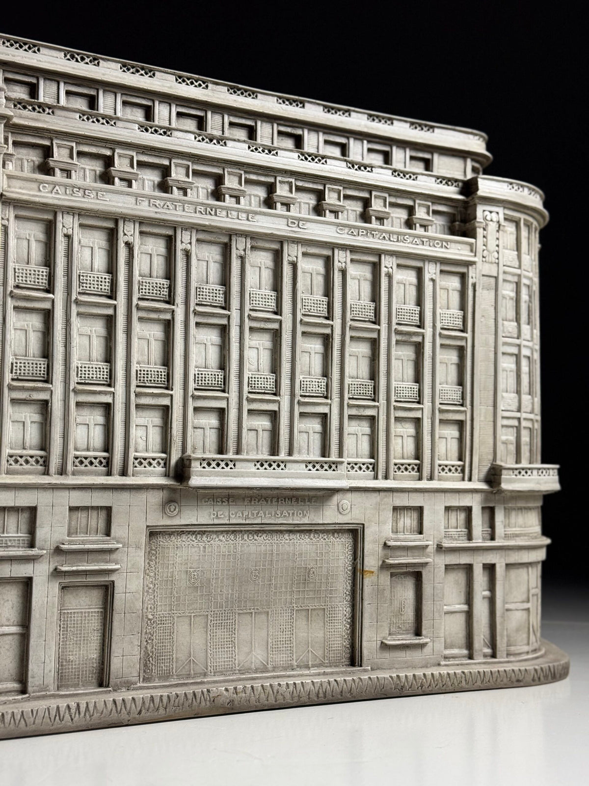 Large Scale Model of the Caisse Fraternelle de Capitalisation, Lille, photo 2