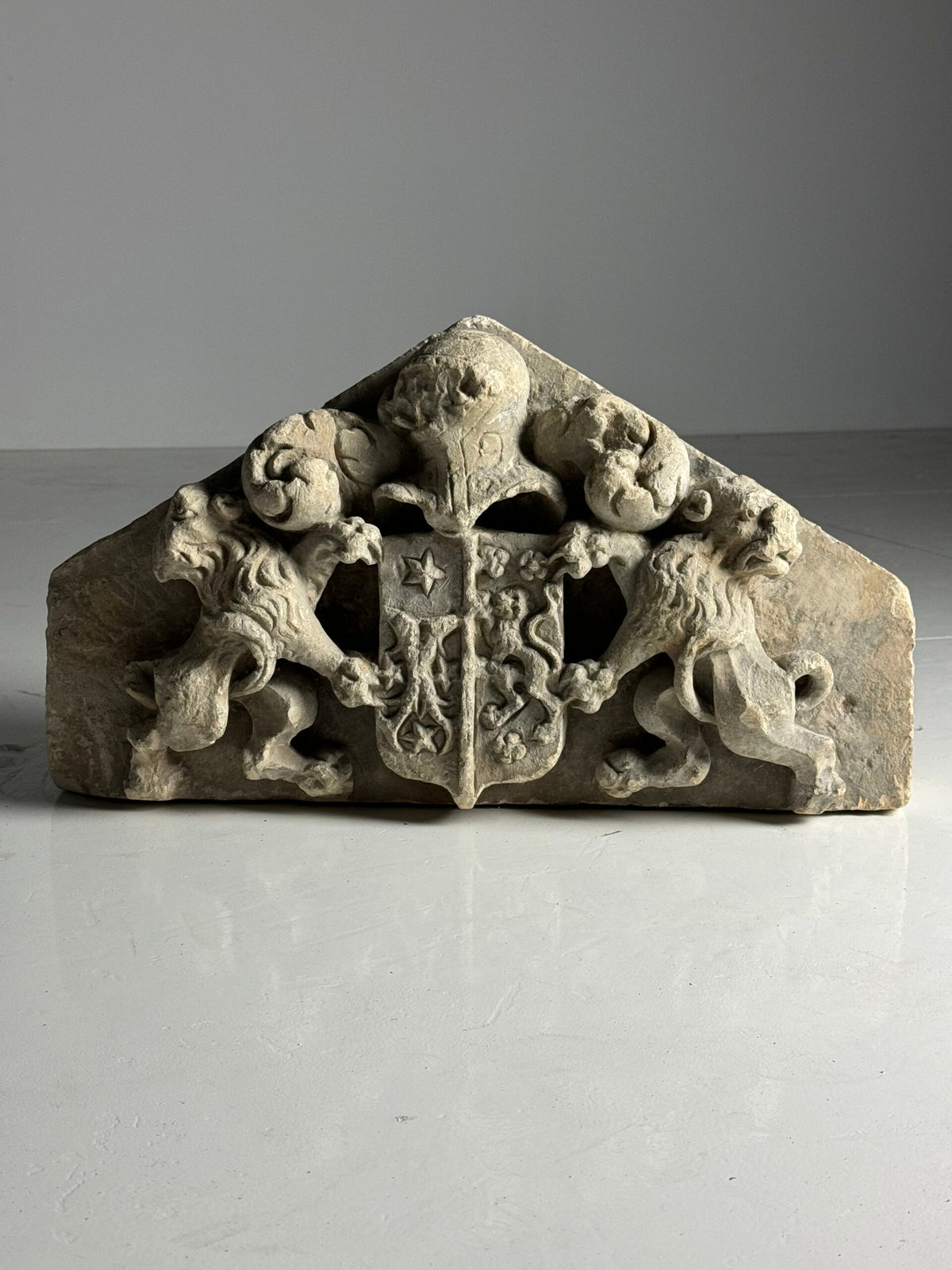Hand Carved Limestone Coat of Arms, Dutch or Flemish, 18th Century, photo 6