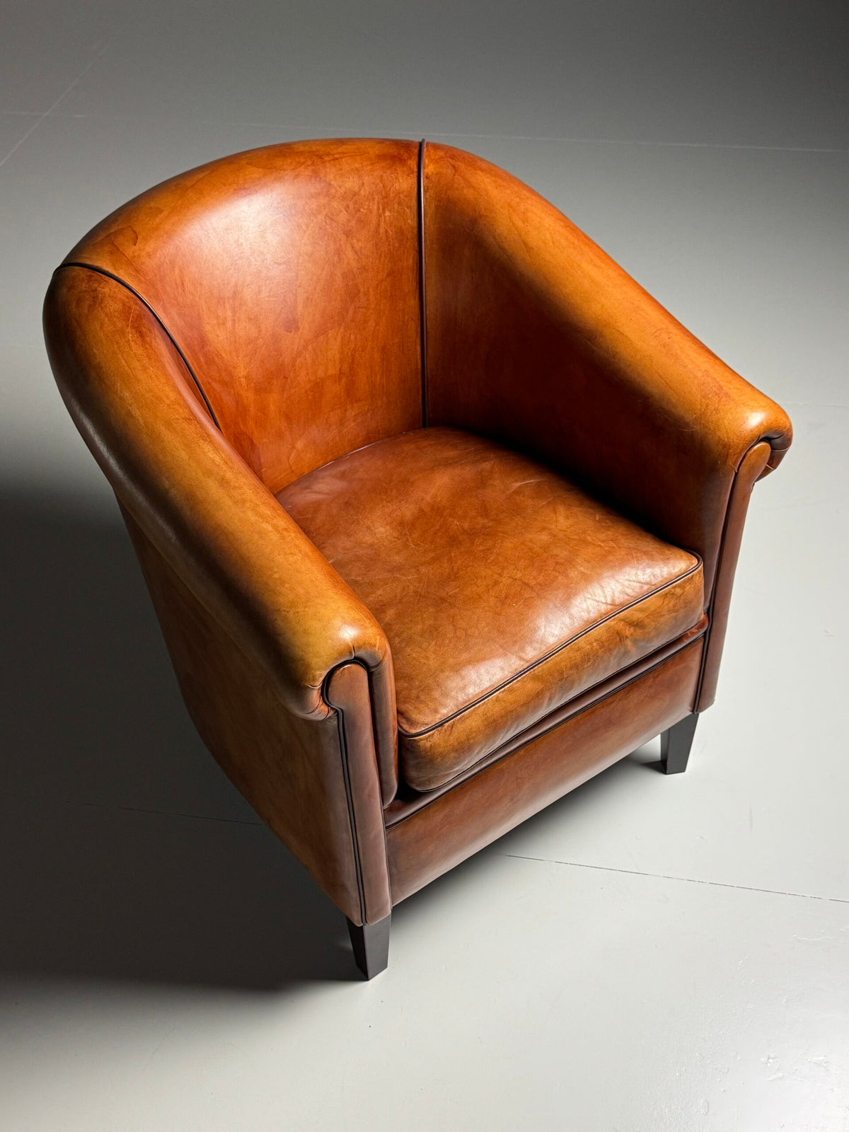 Pair of Sheepskin Club Armchairs in New Condition, photo 4