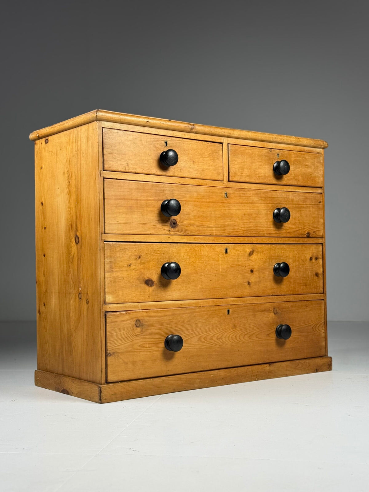 English Solid Pine Chest of Drawers, 19th Century, photo 1