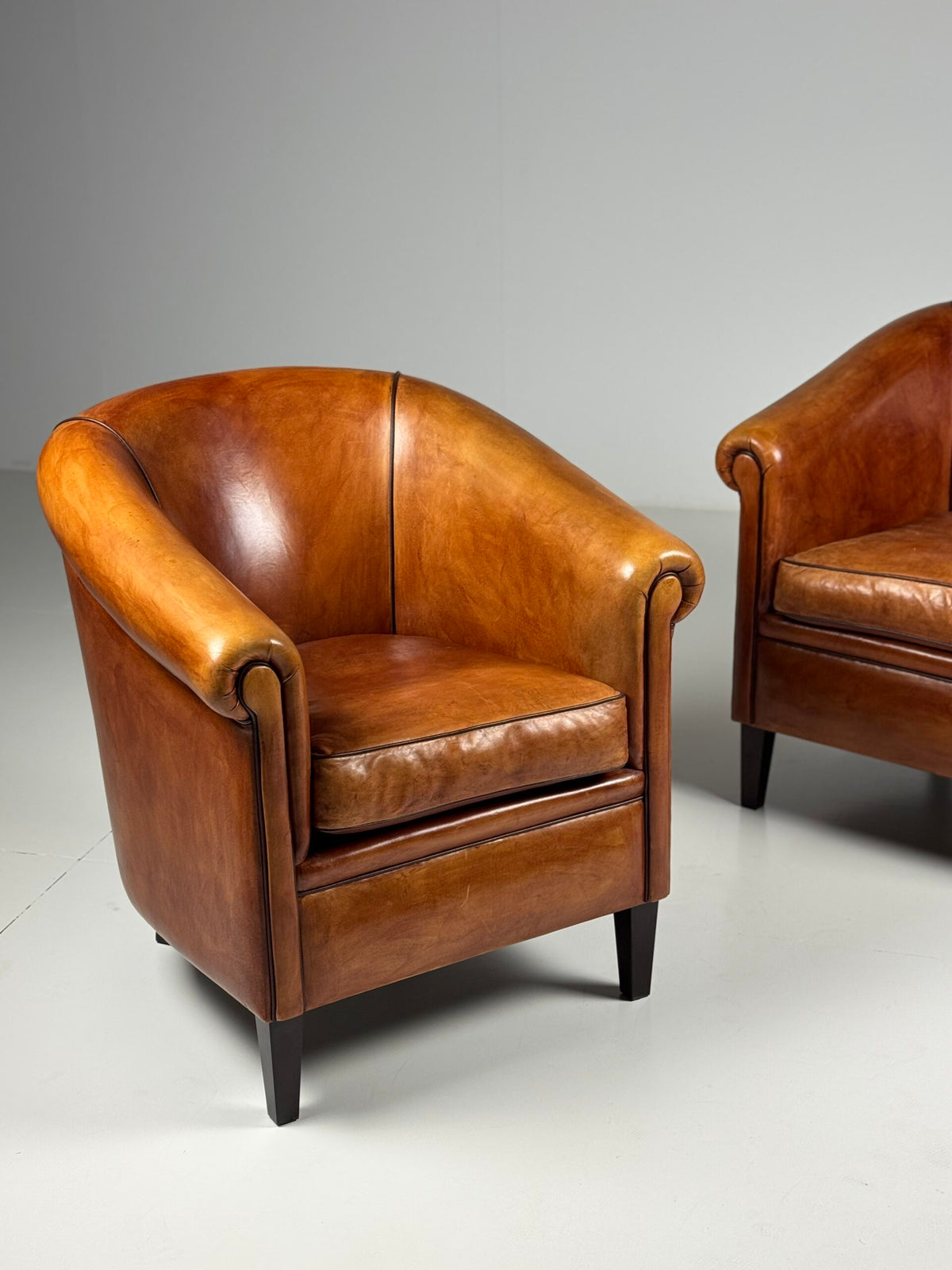 Pair of Sheepskin Club Armchairs in New Condition, photo 2